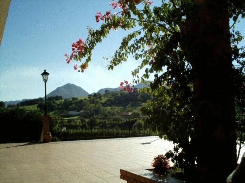 Hotel Camping Ribadesella Ngoại thất bức ảnh